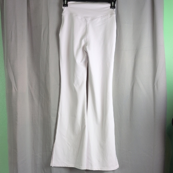 HALARA White Leggings Sleek Stretchy Design Crossover With Pockets. New. XS - Picture 7 of 11